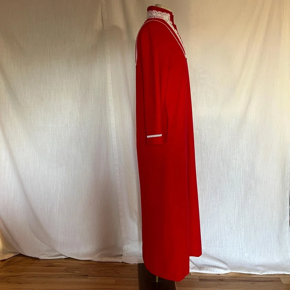 vtg red flannel white lace trim vassarette‎ maxi robe classic warm winter